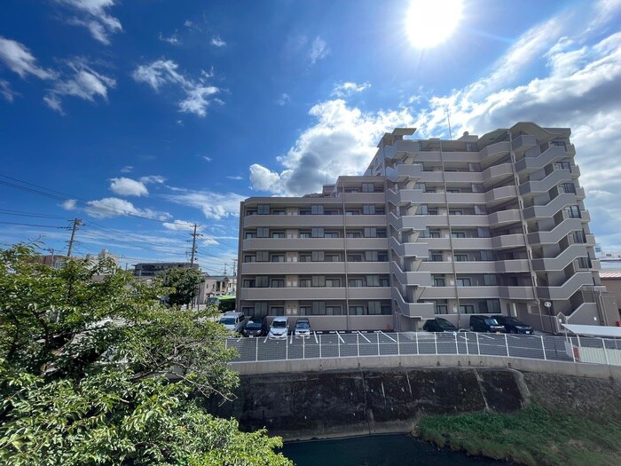 物件内観写真22　(室内からの展望)