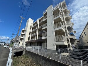 シャトー花篭外観写真