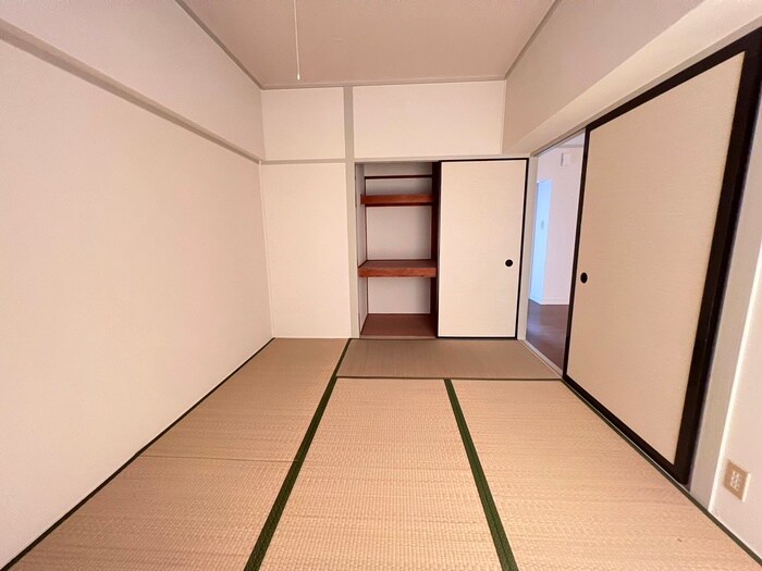 物件内観写真9　(居室)