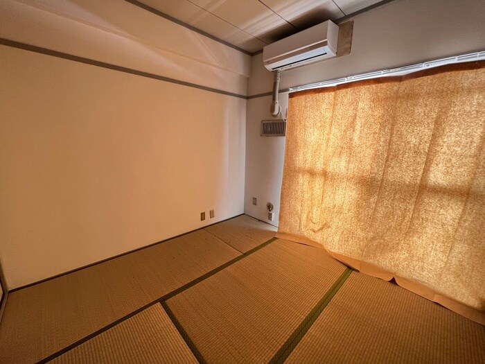 物件内観写真9　(居室)