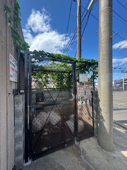 物件外観写真4　(建物設備)