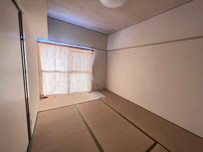 物件内観写真10　(居室)