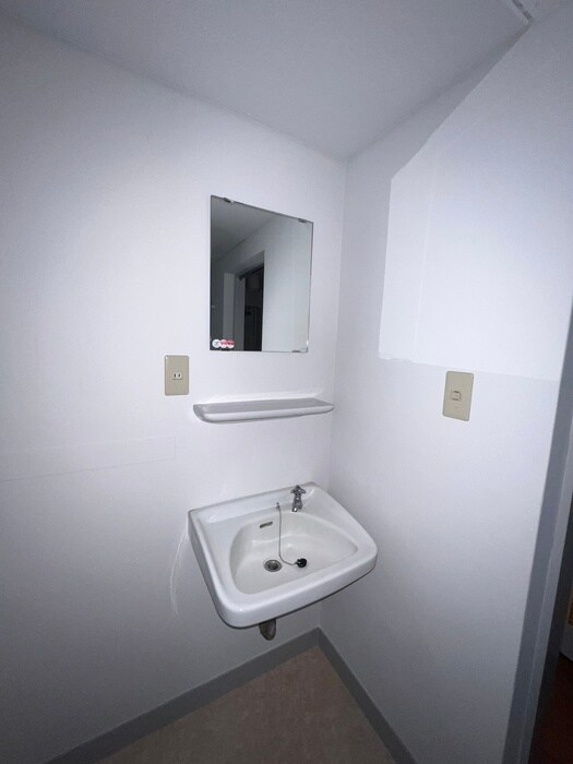 物件内観写真14　(洗面)