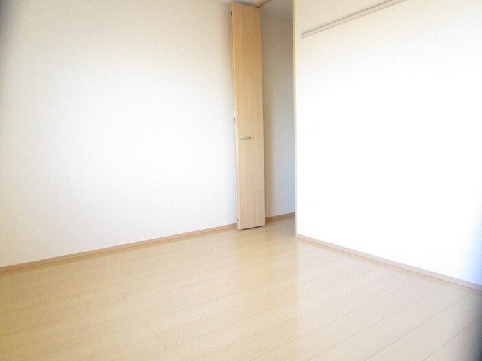 物件内観写真11　(居室)