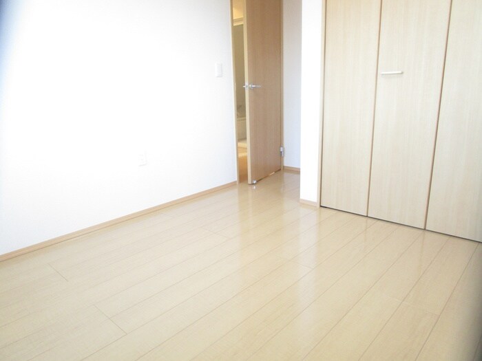 物件内観写真12　(居室)