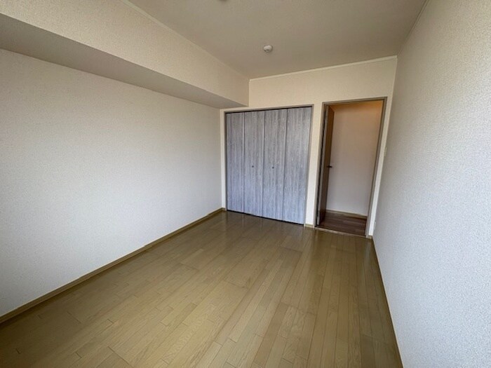 物件内観写真3　(居室)