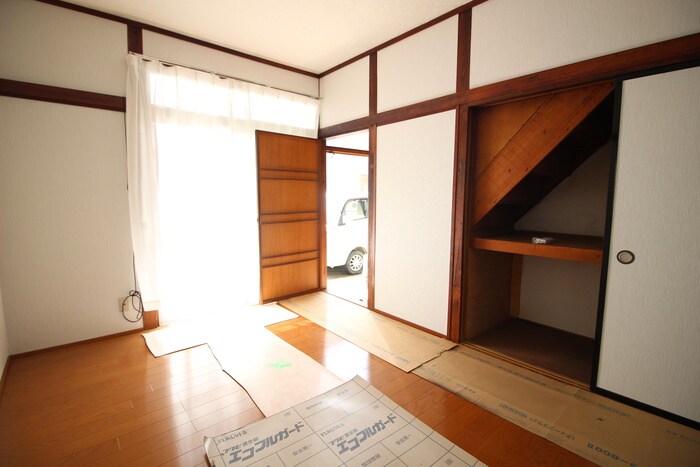 物件内観写真2　(居室)