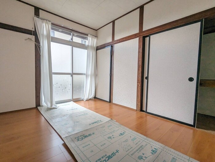 物件内観写真2　(居室)