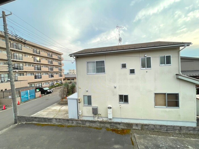 物件内観写真16　(室内からの展望)