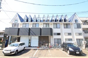 ホワイトキャッスル中倉7番館外観写真