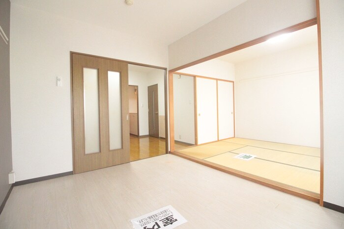 物件内観写真8　(居室)