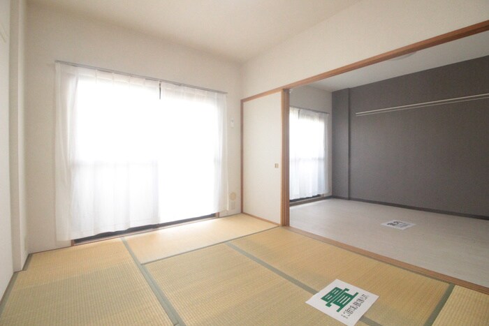 物件内観写真10　(居室)