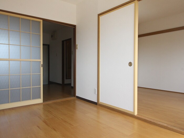 物件内観写真9　(居室)