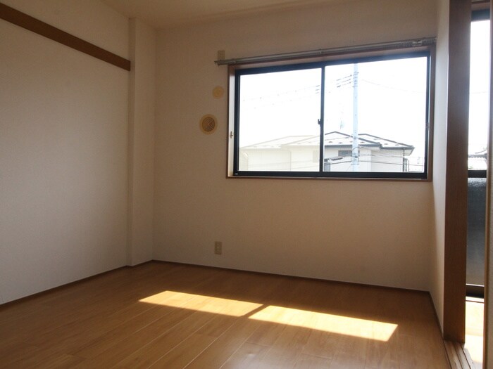 物件内観写真10　(居室)