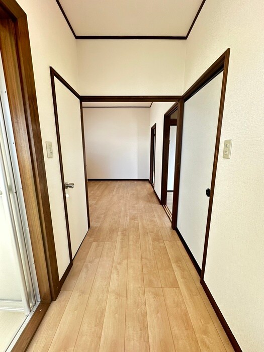 物件内観写真15　(廊下)