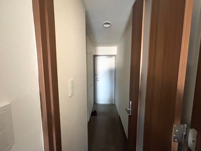 物件内観写真14　(玄関)