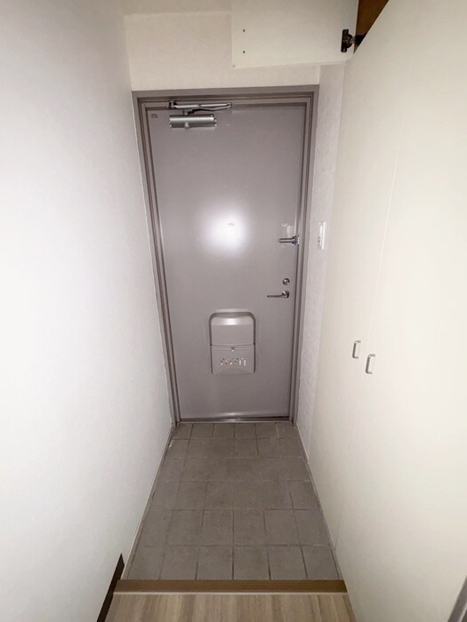 物件内観写真16　(玄関)