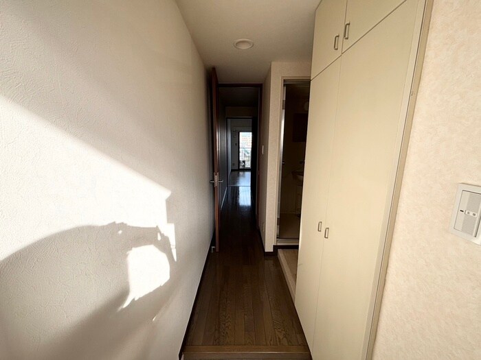 物件内観写真21　(廊下)