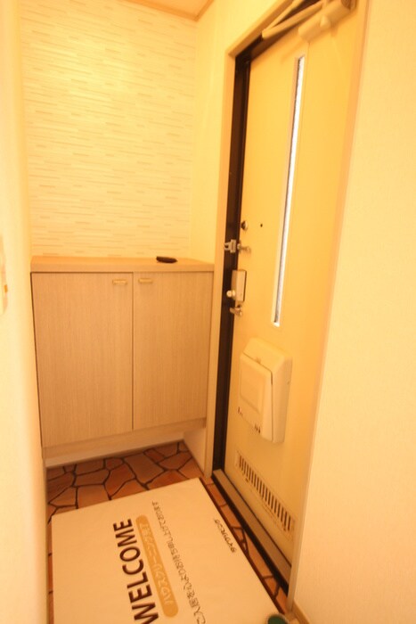 物件内観写真15　(玄関)