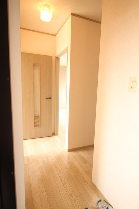 物件内観写真16　(廊下)