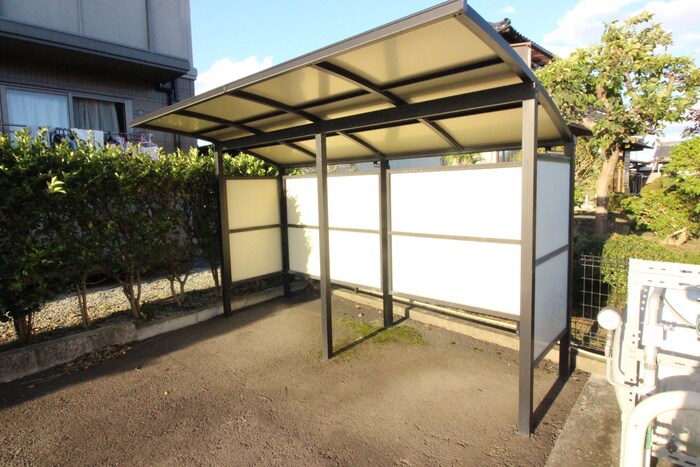 物件外観写真3　(駐輪場)