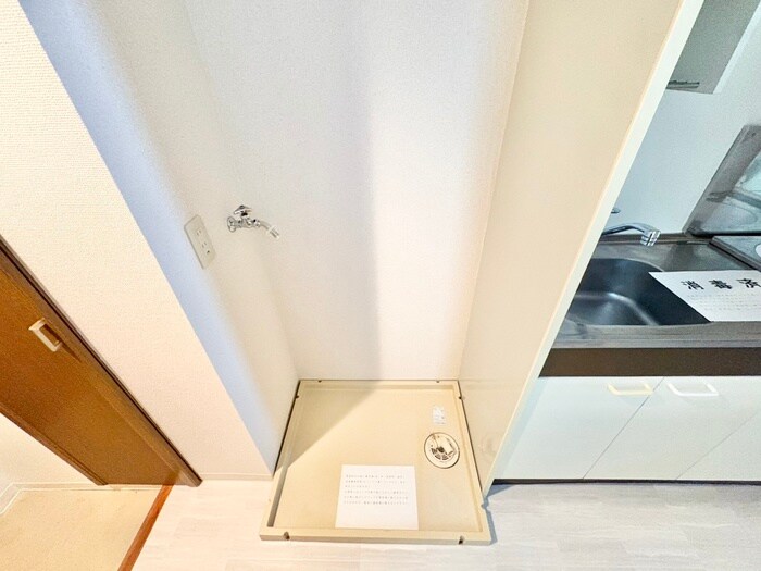 物件内観写真12　(洗濯機置場)