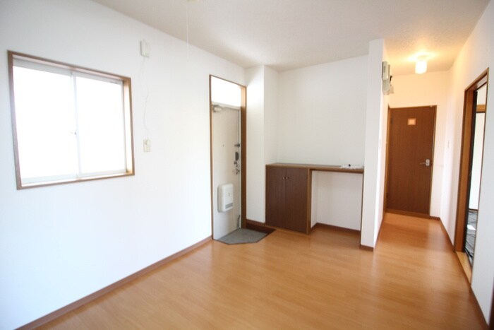 物件内観写真12　(玄関)