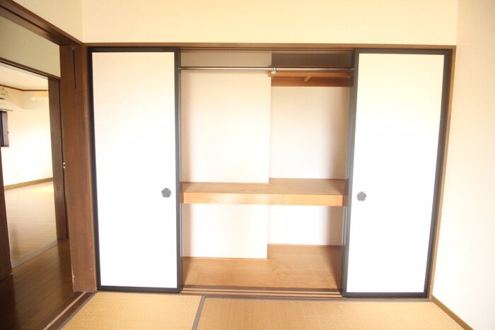 物件内観写真10　(収納)