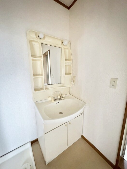 物件内観写真11　(洗面)