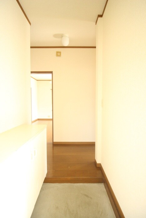 物件内観写真17　(廊下)