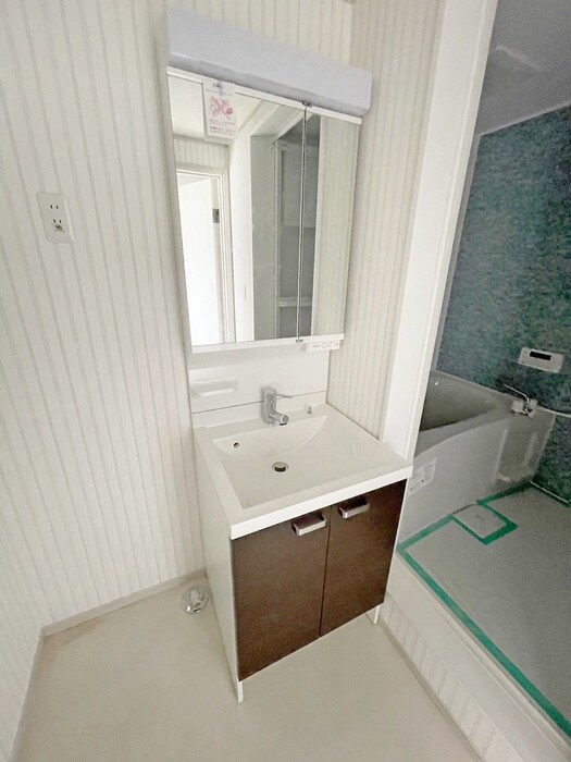 物件内観写真11　(洗面)