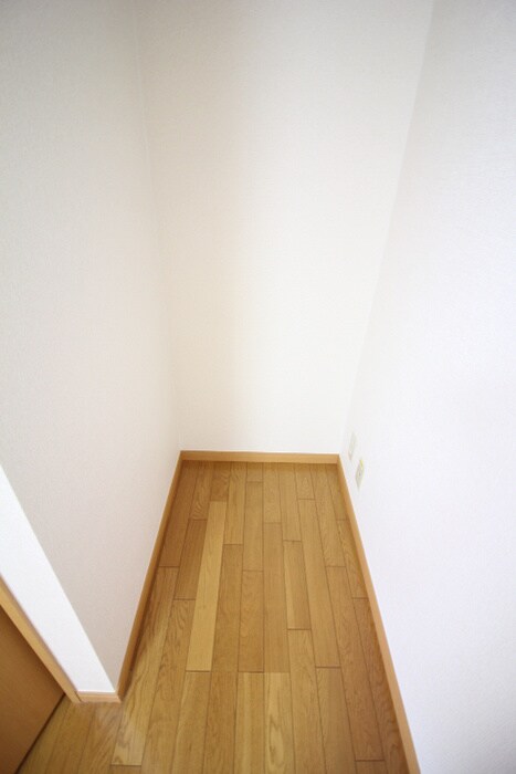 物件内観写真12　(収納)