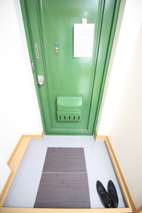 物件内観写真17　(玄関)