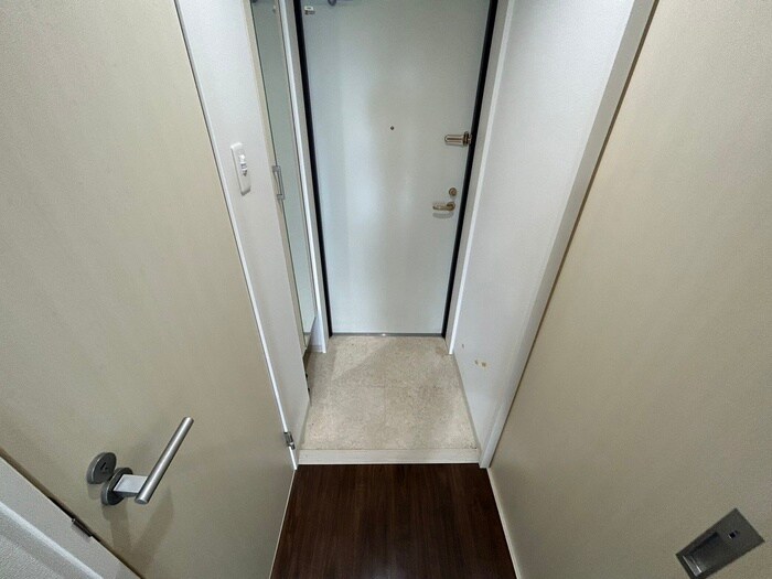 物件内観写真14　(玄関)