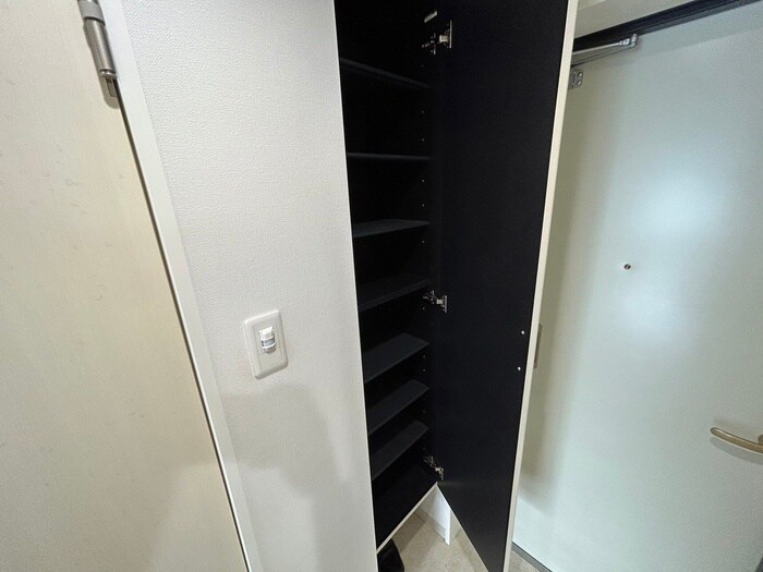 物件内観写真15　(靴箱)