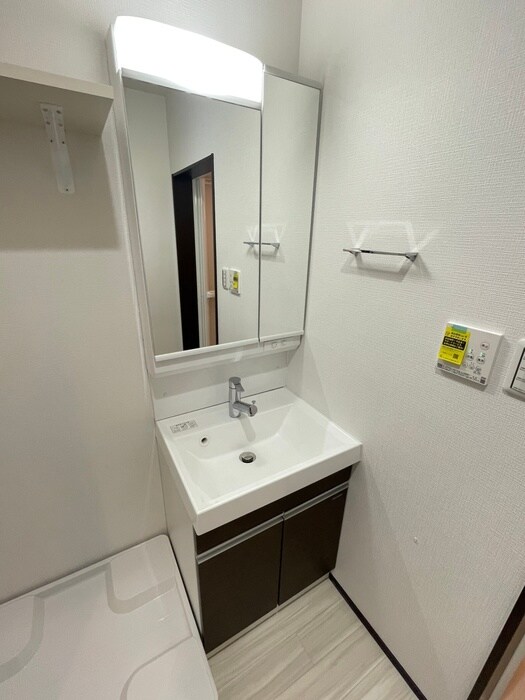 物件内観写真11　(洗面)