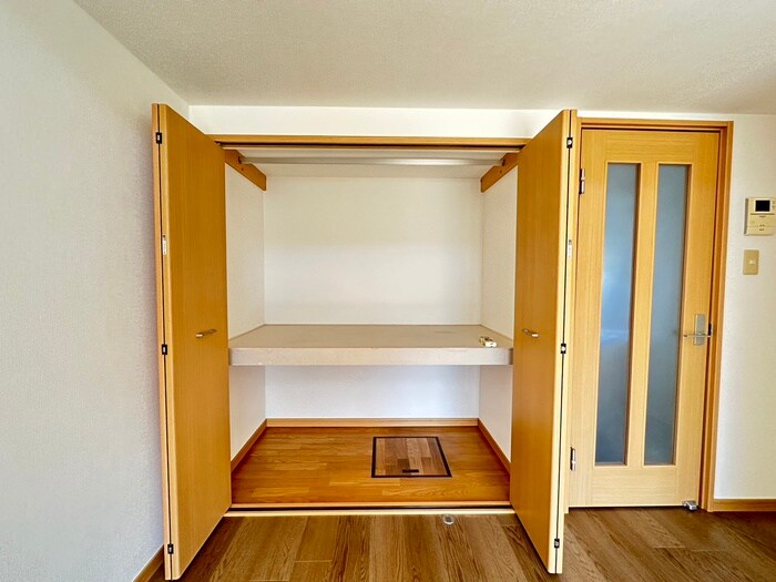 物件内観写真13　(収納)