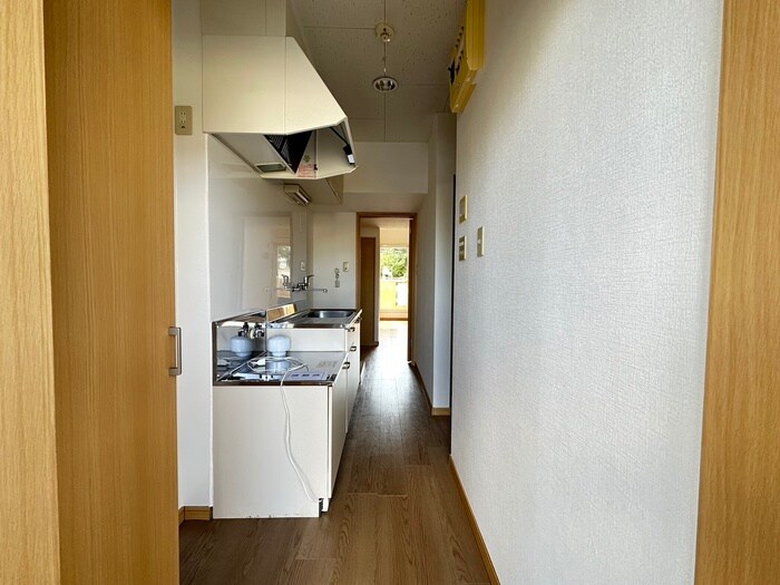 物件内観写真18　(廊下)