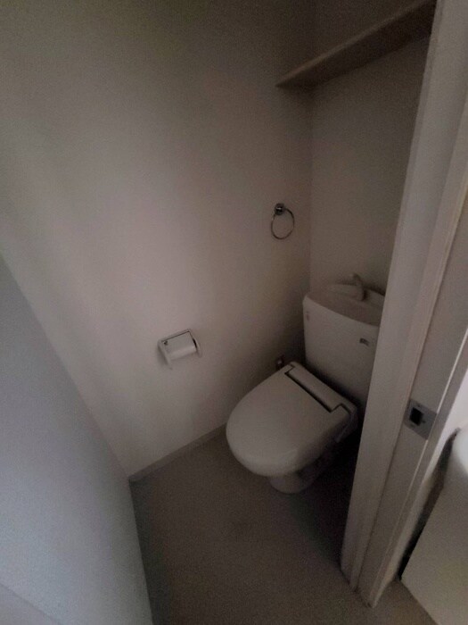 物件内観写真13　(トイレ)