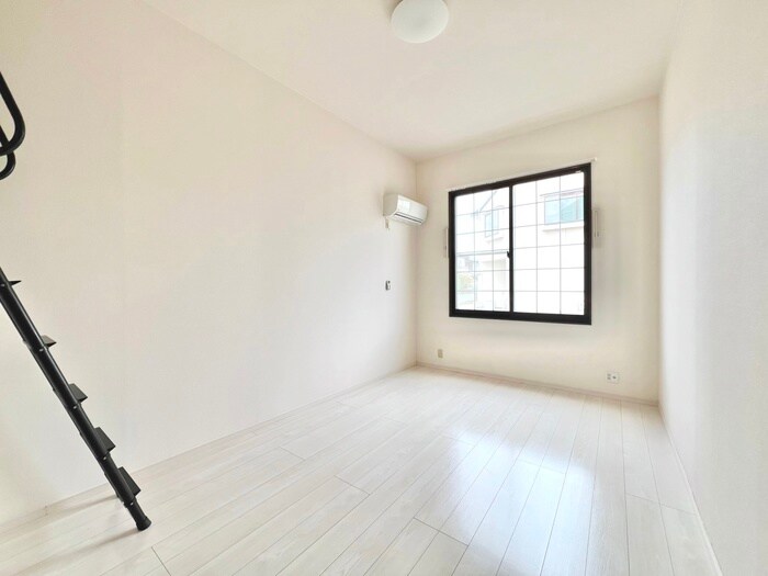 物件内観写真8　(居室)