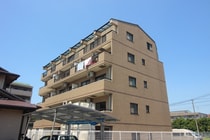 アバンサール泉中央の外観写真