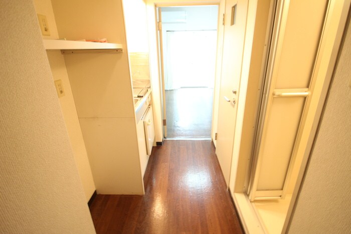 物件内観写真8　(廊下)