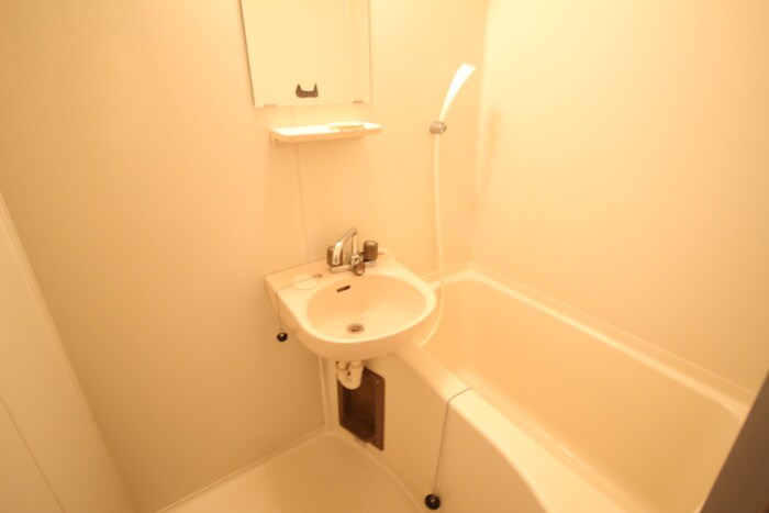 物件内観写真12　(バス／シャワールーム等)