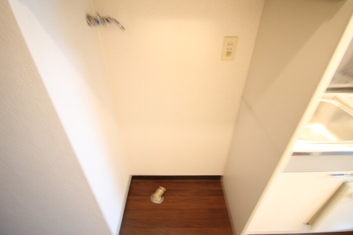 物件内観写真17　(洗濯機置場)