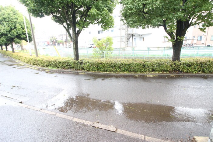 物件内観写真21　(室内からの展望)