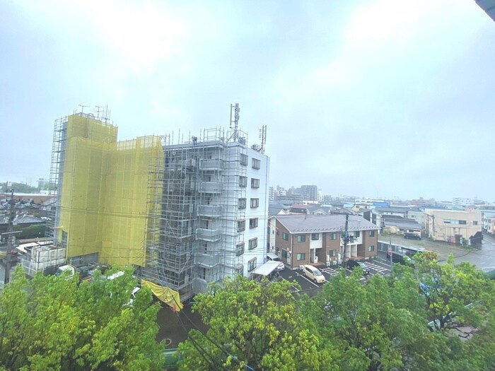 物件内観写真22　(室内からの展望)