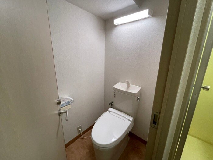 物件内観写真13　(トイレ)