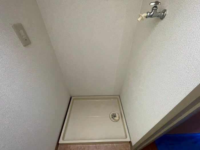 物件内観写真14　(洗濯機置場)