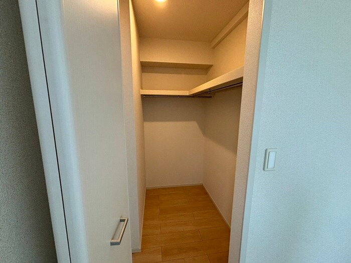 物件内観写真10　(収納)