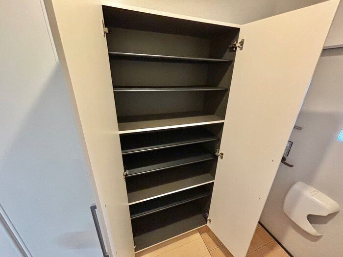 物件内観写真15　(靴箱)